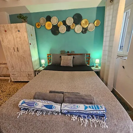 Petra Pelikan Mykonos Town